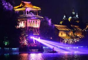 【重磅】今晚，國際光影藝術(shù)節(jié)點燈儀式在天鵝湖濕地公園舉行！